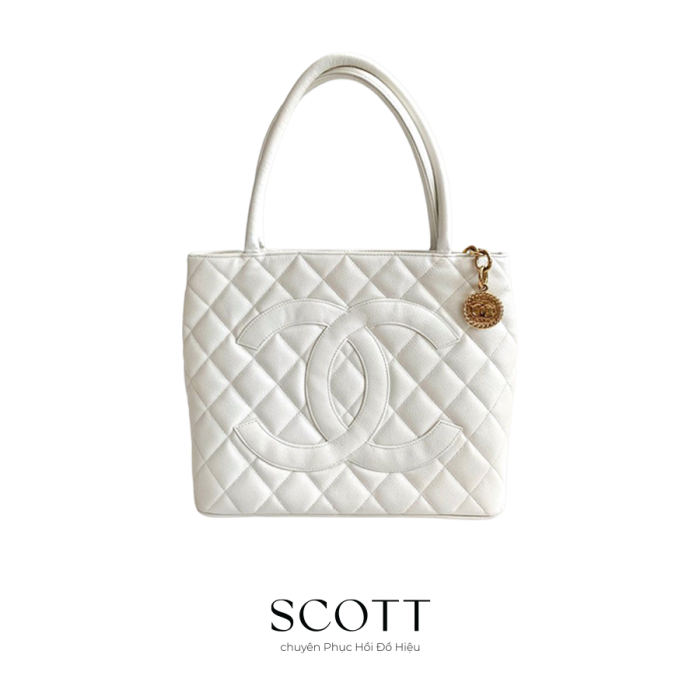 Phục hồi túi xách da channel – bề mặt sáng bóng và mềm mịn